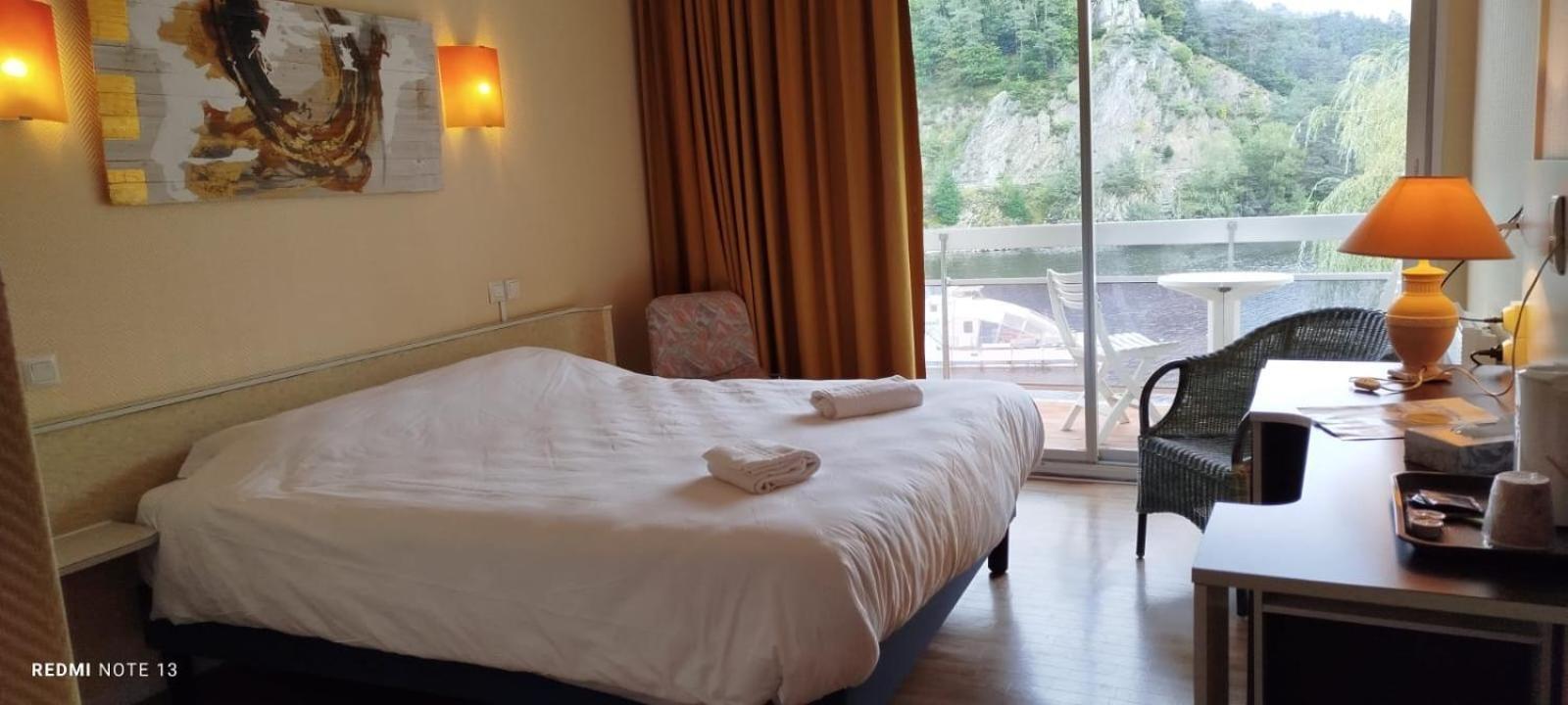 Garabit Hotel Anglards-de-Saint-Flour Kültér fotó