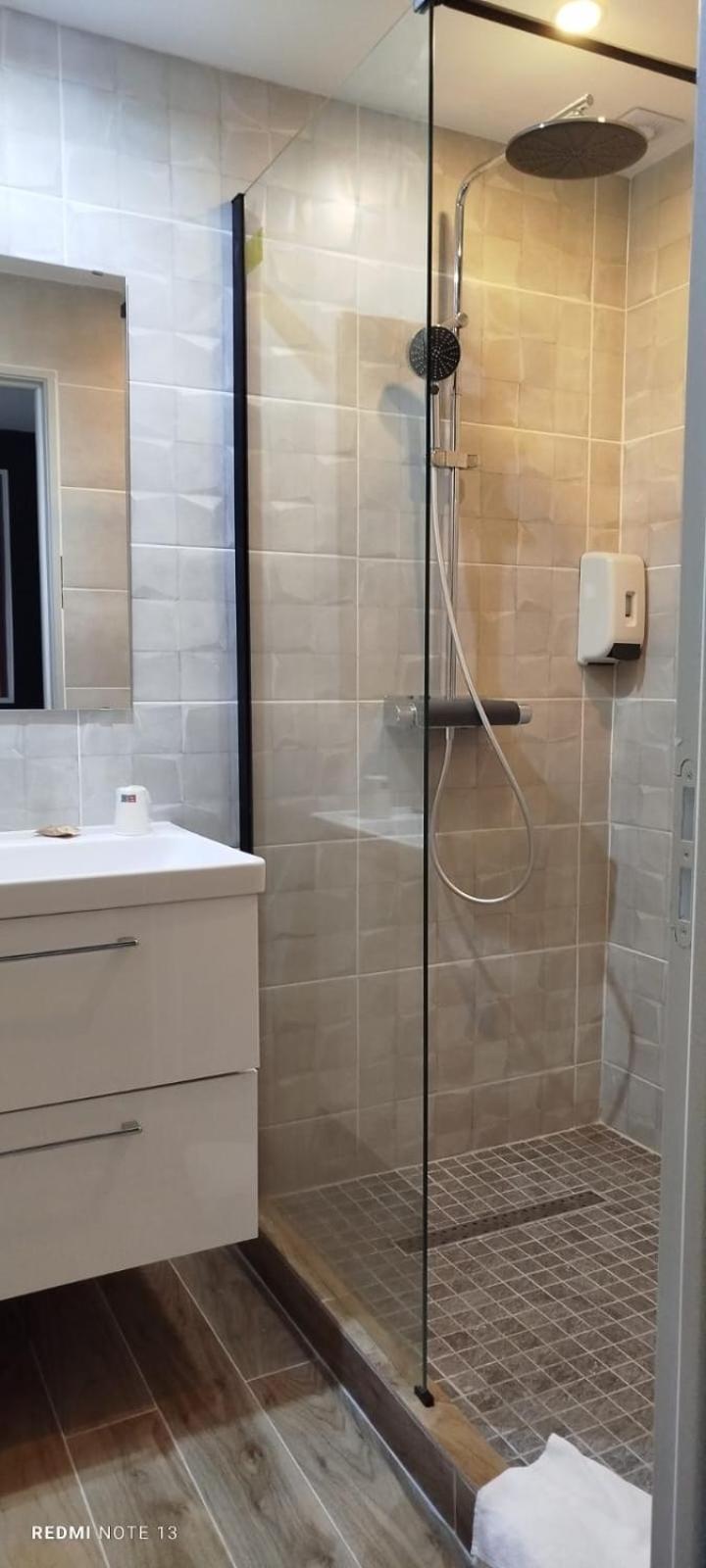 Garabit Hotel Anglards-de-Saint-Flour Kültér fotó