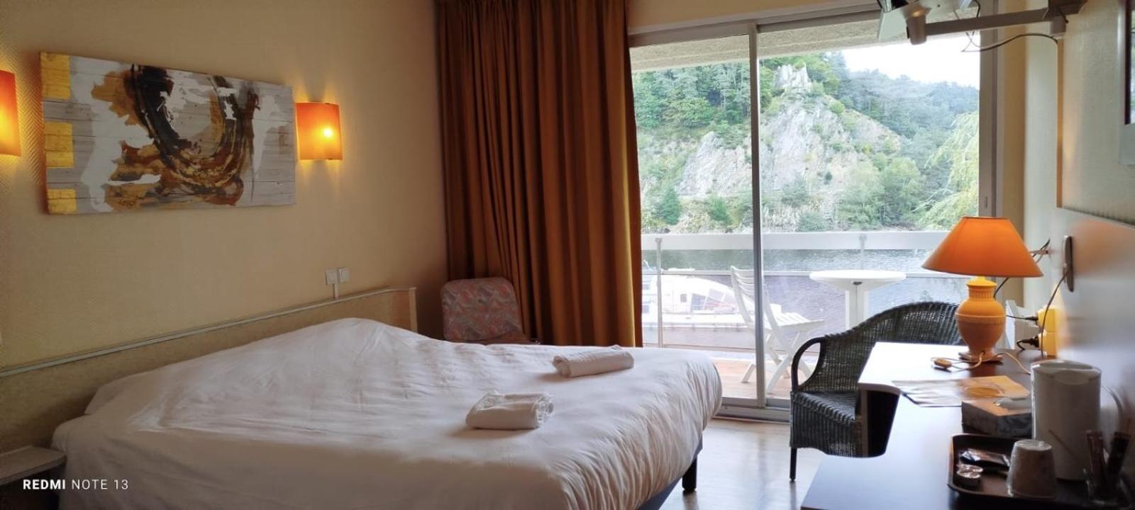 Garabit Hotel Anglards-de-Saint-Flour Kültér fotó